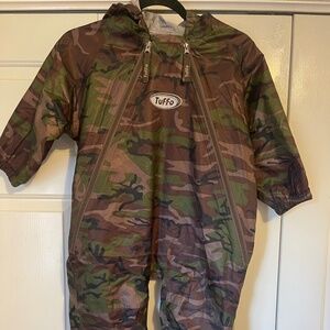 Camo Tuffo rare print size 5t